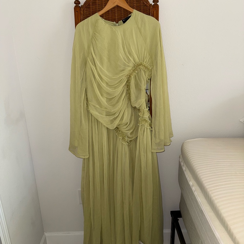 Elegant Green Women's Dress new with tags asks size 14